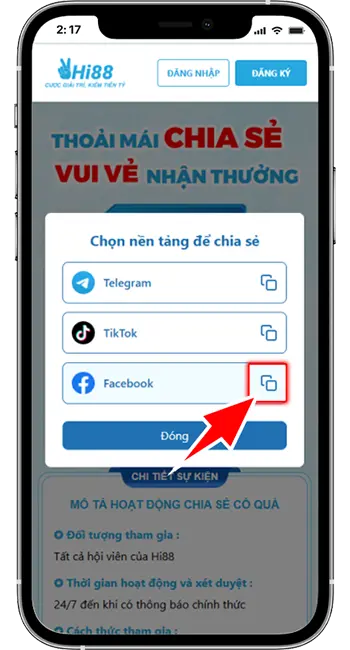 Bước 2: Bấm CHIA SẺ NGAY, chọn FACEBOOK